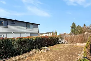 1570 S Peach St, Medford, OR 97501 - Photo 11
