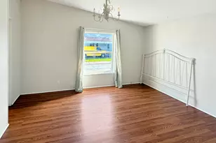 1570 S Peach St, Medford, OR 97501 - Photo 5