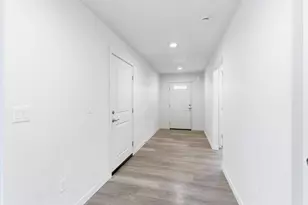 7905 Jacqueline Way, White City, OR 97503 - Photo 3