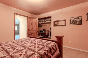 5400 Hwy 238, Jacksonville, OR 97530 - Photo 23