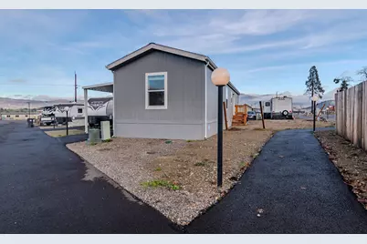 4074 S Pacific Hwy Highway #10, Medford, OR 97501 - Photo 1