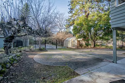 645 Glenwood Drive, Ashland, OR 97520 - Photo 31