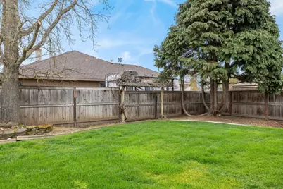 2610 Roberts Road, Medford, OR 97504 - Photo 35