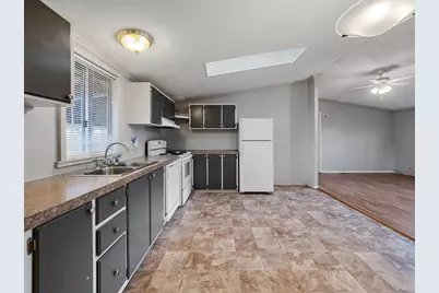 4647 Winter Avenue #SPC 36, Klamath Falls, OR 97603 - Photo 5