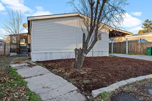 4647 Winter Ave, Klamath Falls, OR 97603 - Photo 3