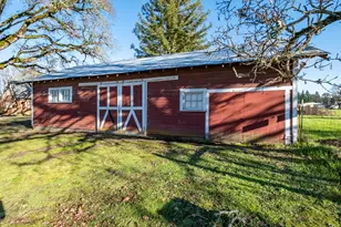 941 N 2nd St, Jefferson, OR 97352 - Photo 11