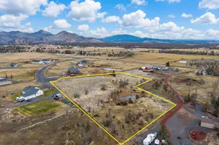 206 NE Frank Ln, Redmond, OR 97756 - Photo 1