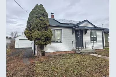 2215 Eberlein Avenue, Klamath Falls, OR 97601 - Photo 1