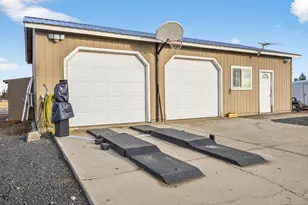 63493 Gentry Loop, Bend, OR 97701 - Photo 31