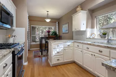 60749 Willow Creek Loop, Bend, OR 97702 - Photo 9