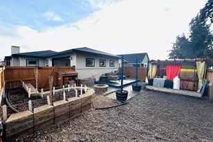 559 NW Rimrock Ct, Redmond, OR 97756 - Photo 35