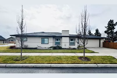 559 NW Rimrock Court, Redmond, OR 97756 - Photo 1