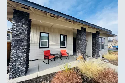 559 NW Rimrock Court, Redmond, OR 97756 - Photo 5