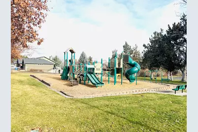 559 NW Rimrock Court, Redmond, OR 97756 - Photo 47