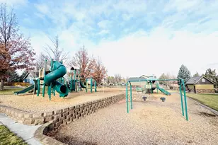 559 NW Rimrock Ct, Redmond, OR 97756 - Photo 47