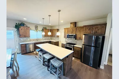 559 NW Rimrock Court, Redmond, OR 97756 - Photo 9