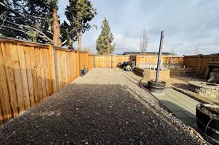 559 NW Rimrock Ct, Redmond, OR 97756 - Photo 41