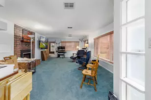 1215 NE A Street NE, Grants Pass, OR 97526 - Photo 9