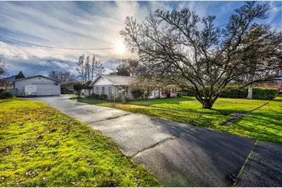 1215 NE A Street NE, Grants Pass, OR 97526 - Photo 5