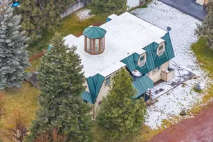 215 S Spruce St, Sisters, OR 97759 - Photo 53