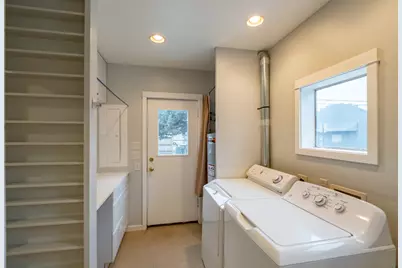 215 S Spruce Street, Sisters, OR 97759 - Photo 15