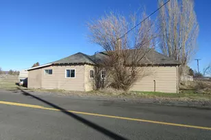 9805 E Langell Valley Rd, Bonanza, OR 97623 - Photo 3