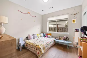 295 S 1st St, Talent, OR 97540 - Photo 19