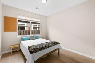 295 S 1st St, Talent, OR 97540 - Photo 21