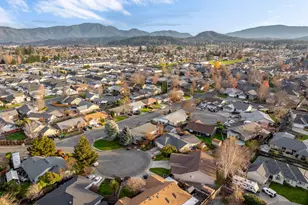 2725 Trout Cir, Grants Pass, OR 97527 - Photo 41