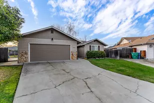 2725 Trout Cir, Grants Pass, OR 97527 - Photo 5