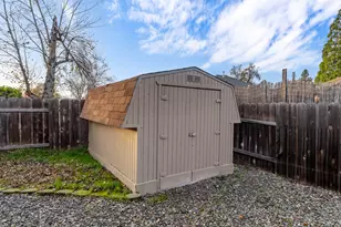 2725 Trout Cir, Grants Pass, OR 97527 - Photo 37