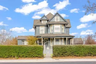 305 W 1st Street, Prineville, OR 97754 - Photo 1