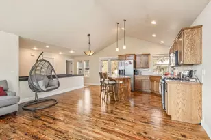 2671 NE Bobbi Ct, Prineville, OR 97754 - Photo 7