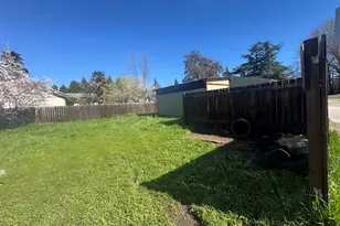 2971 Table Rock Rd, Medford, OR 97501 - Photo 3