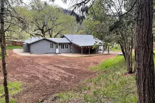 401 Savage Creek Rd, Grants Pass, OR 97527 - Photo 23