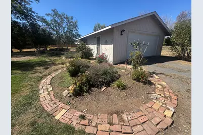 2615 SW 21st Street, Redmond, OR 97756 - Photo 19