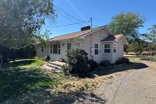 2615 SW 21st St, Redmond, OR 97756 - Photo 1