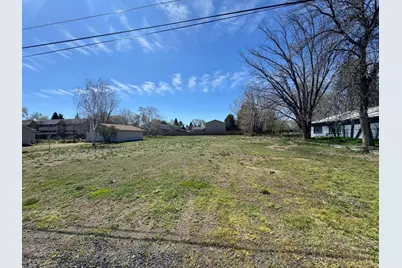 2615 SW 21st Street, Redmond, OR 97756 - Photo 3