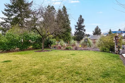 2671 Broadview Avenue, Medford, OR 97501 - Photo 31