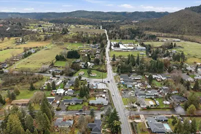 2671 Broadview Avenue, Medford, OR 97501 - Photo 41