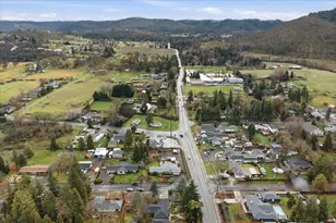 2671 Broadview Ave, Medford, OR 97501 - Photo 41