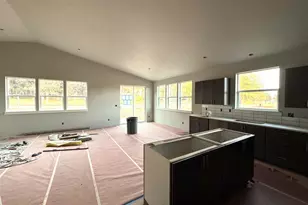 61221 SE Wagyu Dr, Bend, OR 97702 - Photo 3