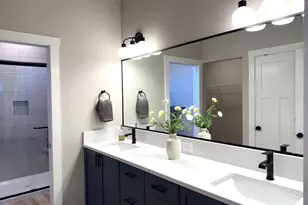 61221 SE Wagyu Dr, Bend, OR 97702 - Photo 17