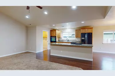 2294 Gayle Way, Grants Pass, OR 97527 - Photo 5