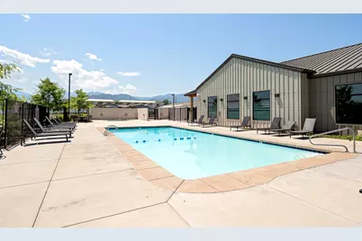 3555 S Pacific Highway #220, Medford, OR 97501 - Photo 33