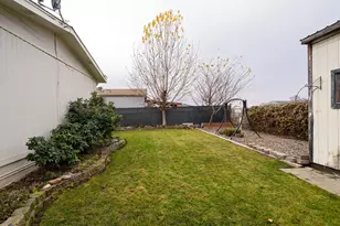 3555 S Pacific Hwy, Medford, OR 97501 - Photo 19