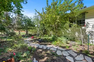 20709 Farenuff Pl, Bend, OR 97701 - Photo 3