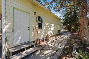 20709 Farenuff Pl, Bend, OR 97701 - Photo 35