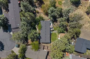 20709 Farenuff Pl, Bend, OR 97701 - Photo 43