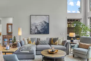 61981 Fall Creek Loop, Bend, OR 97702 - Photo 11